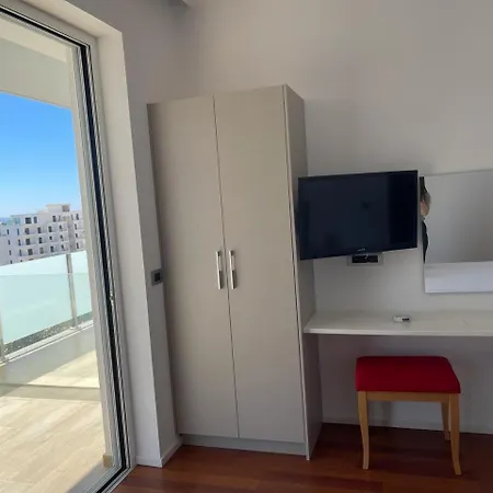 Ξενοδοχείο 3b Boutique 4*