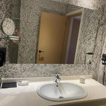 Ξενοδοχείο 3b Boutique 4*