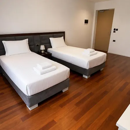 3b Boutique 4* Sarandë