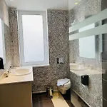 3b Boutique 4*