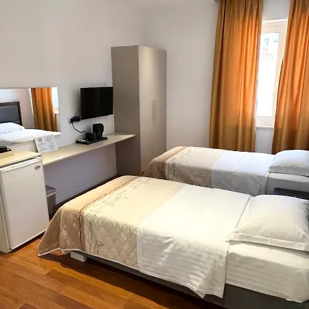 3b Boutique 4*