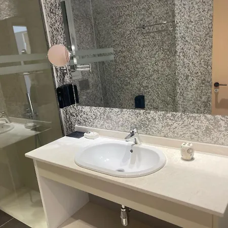 3b Boutique 4*