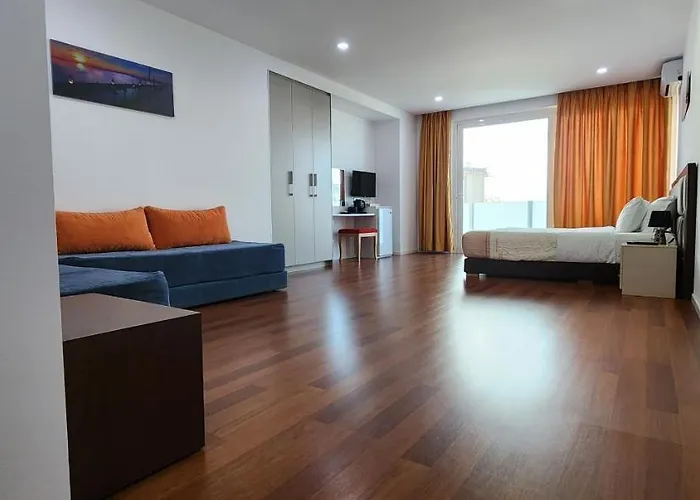 3b Boutique 4*